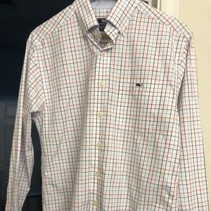 Vineyard Vines Men’s Button Down. Only worn Once.
